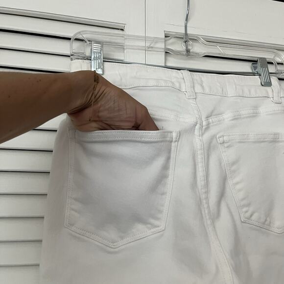 DL1961 Denim Mara Straight Mid Rise Instasculpt Ankle in white Milk, size 27 - Picture 11 of 15